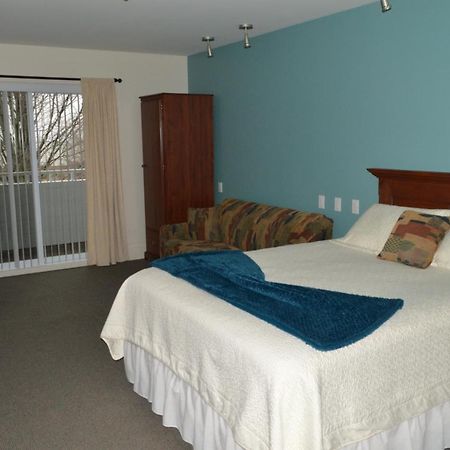 Auberge La Courtepointe Petite-Riviere-Saint-Francois Esterno foto