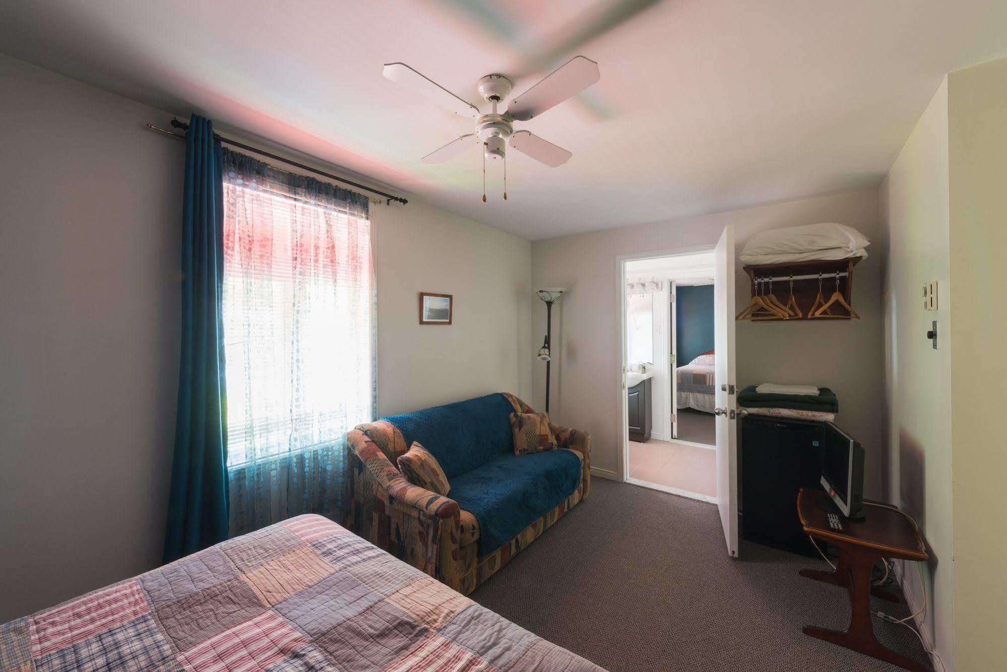 Auberge La Courtepointe Petite-Riviere-Saint-Francois Esterno foto