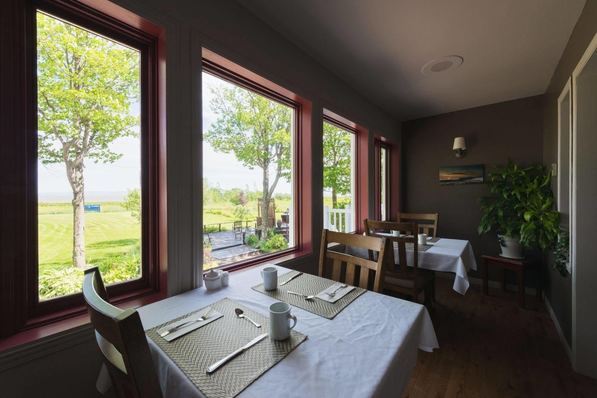 Auberge La Courtepointe Petite-Riviere-Saint-Francois Esterno foto